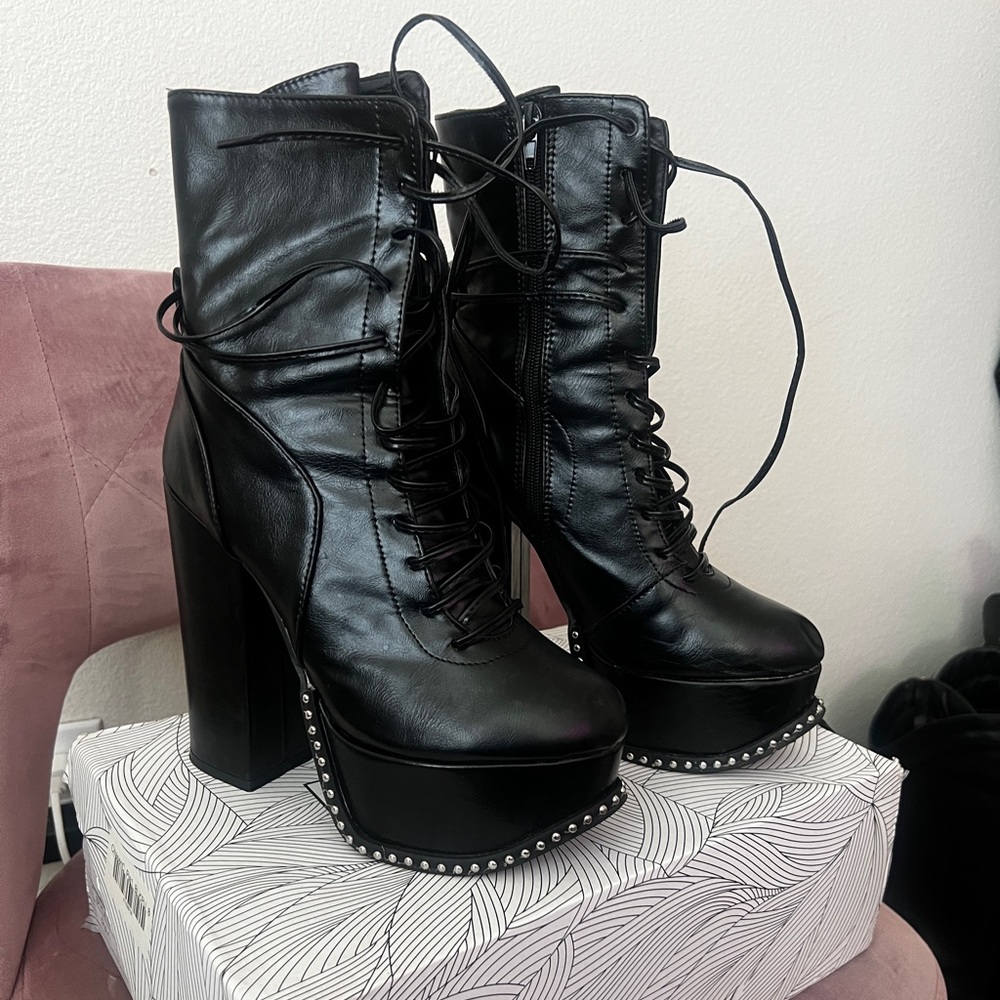 Chase + Chloe Platforms